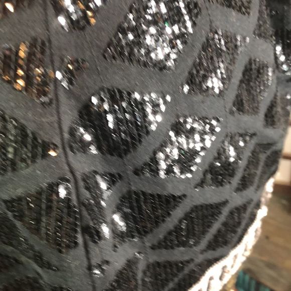 Express Med. Women's Sequin Mini Skirt Sparkle Geometric Pattern Lines Stretchy - Picture 6 of 15